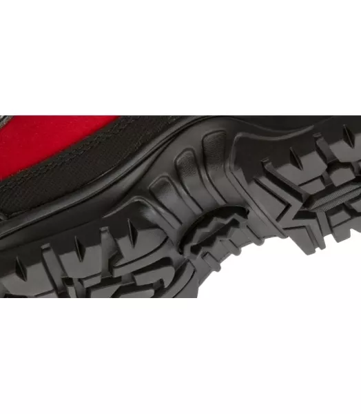 infinity-boot-red-s3-2.webp